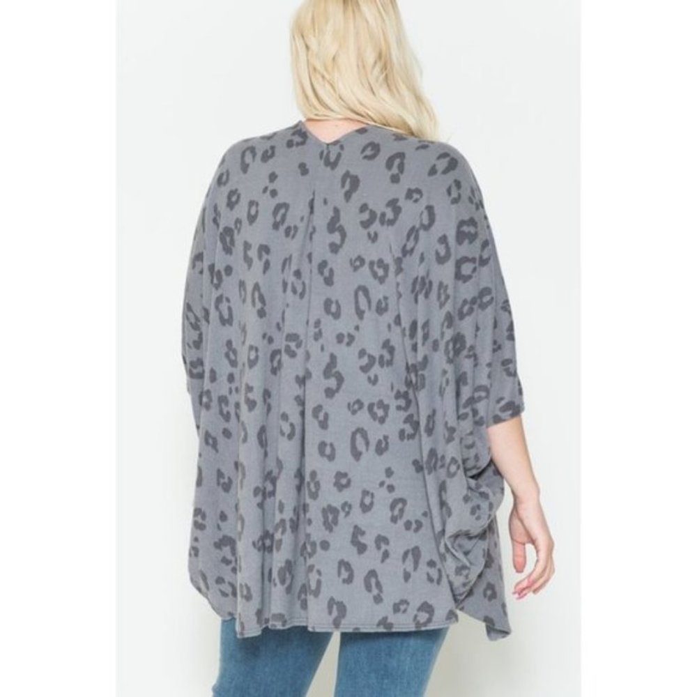 Gray Leopard Print open front Kimono Cardigan - Picture 2 of 7